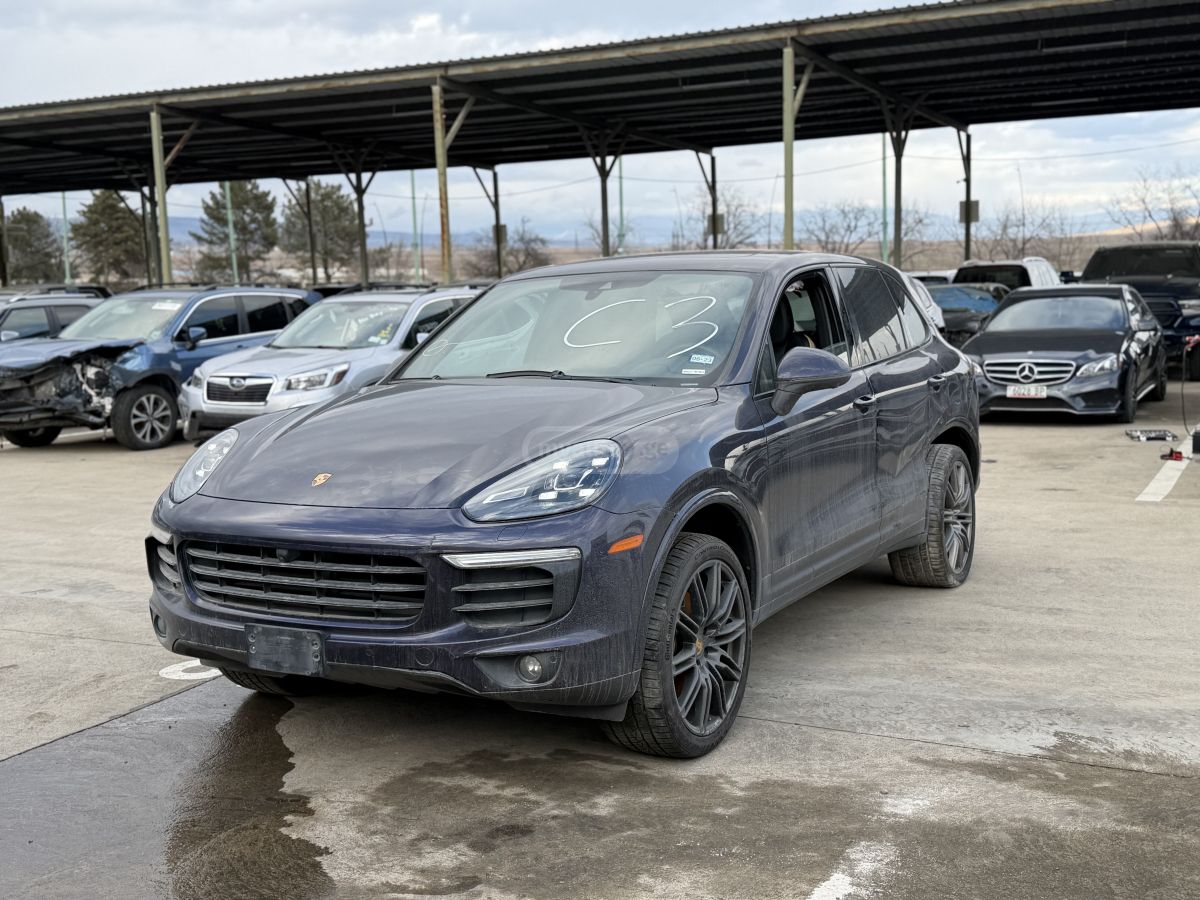 Porsche Cayenne 2018 — photo 2