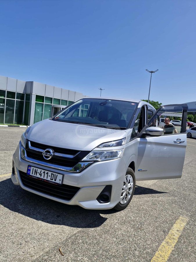 Nissan Serena 2017 — photo 2