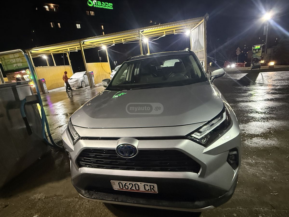 Toyota RAV4 2023 — photo 2