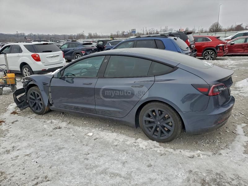 Tesla Model 3 2021 — photo 2