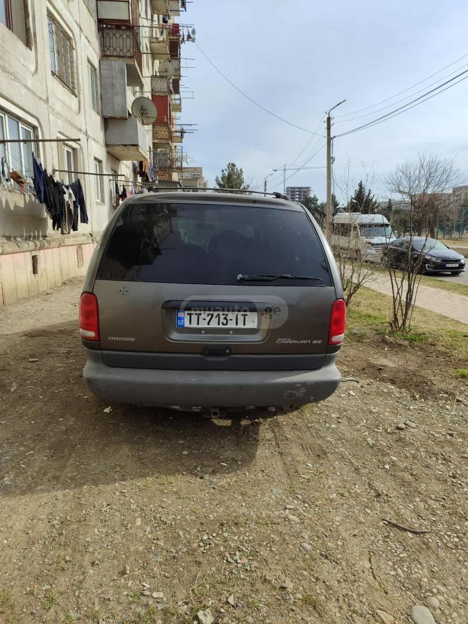 Dodge Caravan