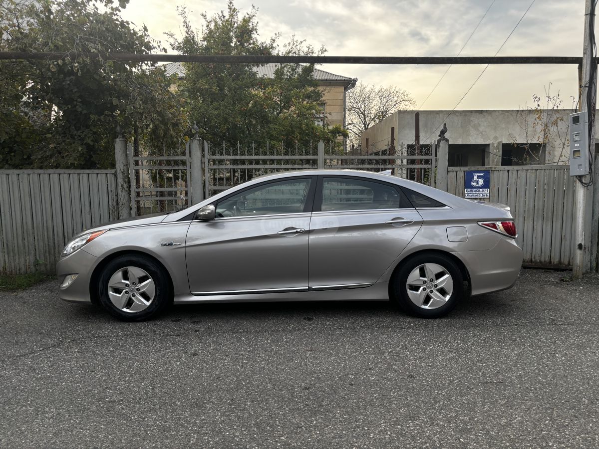 Hyundai Sonata 2012 — photo 2