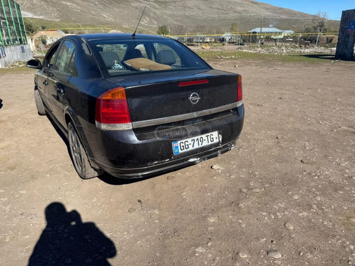 Opel Vectra 2002 — photo 2