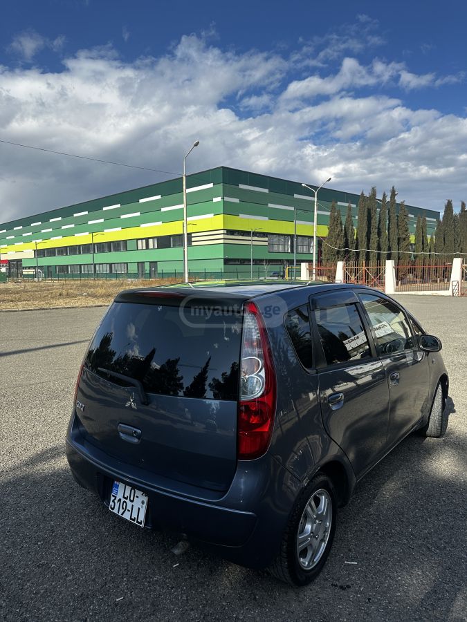 Mitsubishi Colt 2005 — photo 2