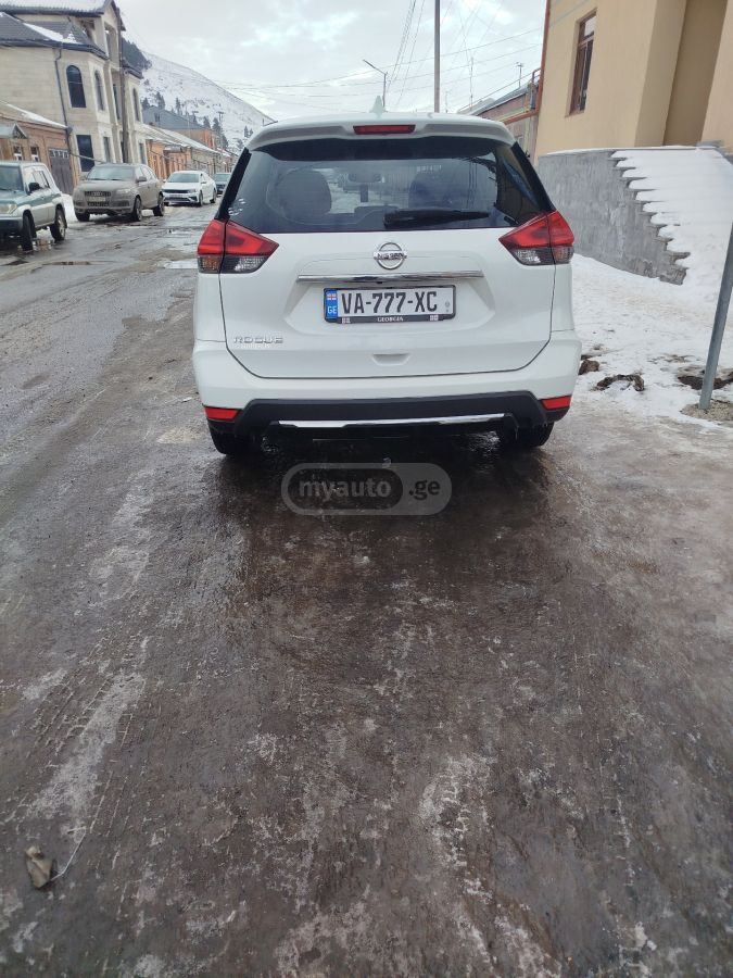 Nissan Rogue 2017 — photo 2