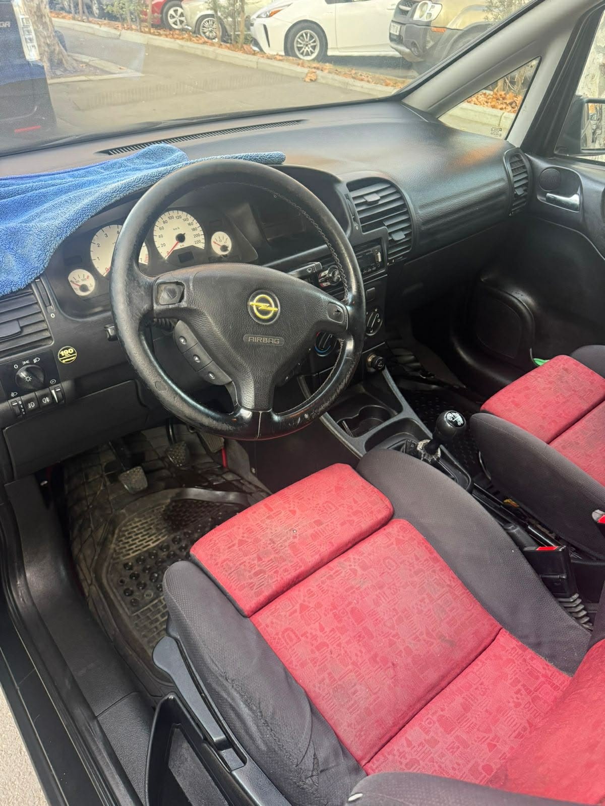 Opel Zafira 1999 — photo 2