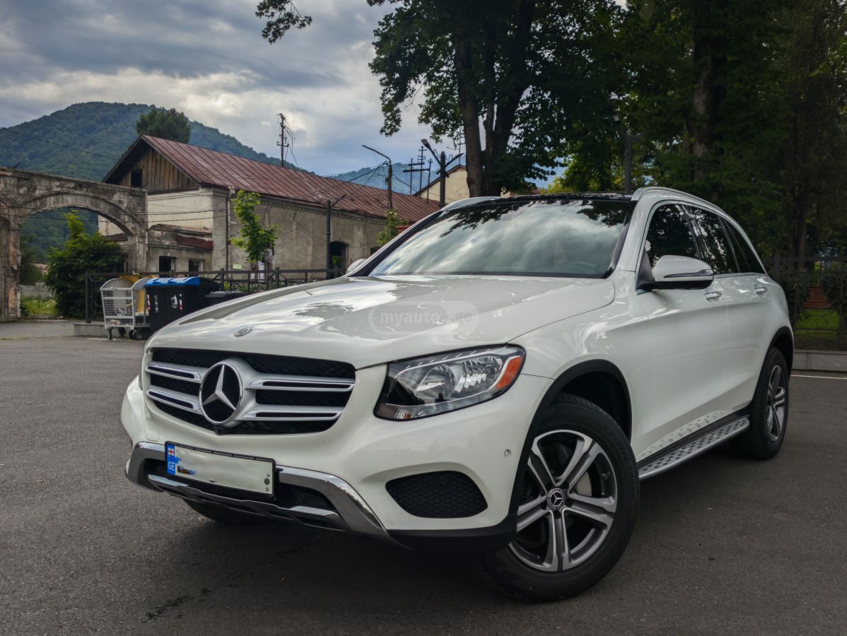 Mercedes-Benz GLC 300 2020 — photo 2