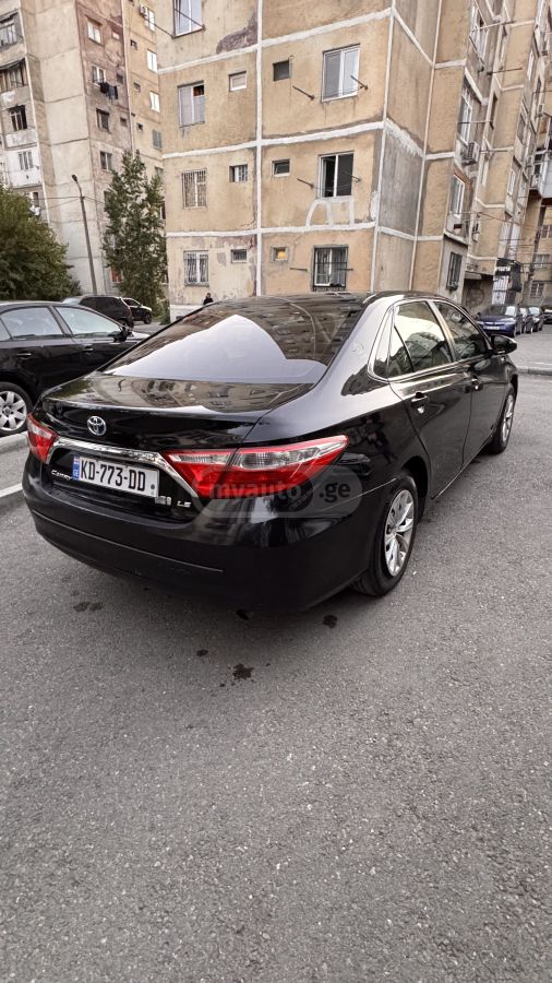Toyota Camry 2015 — photo 2