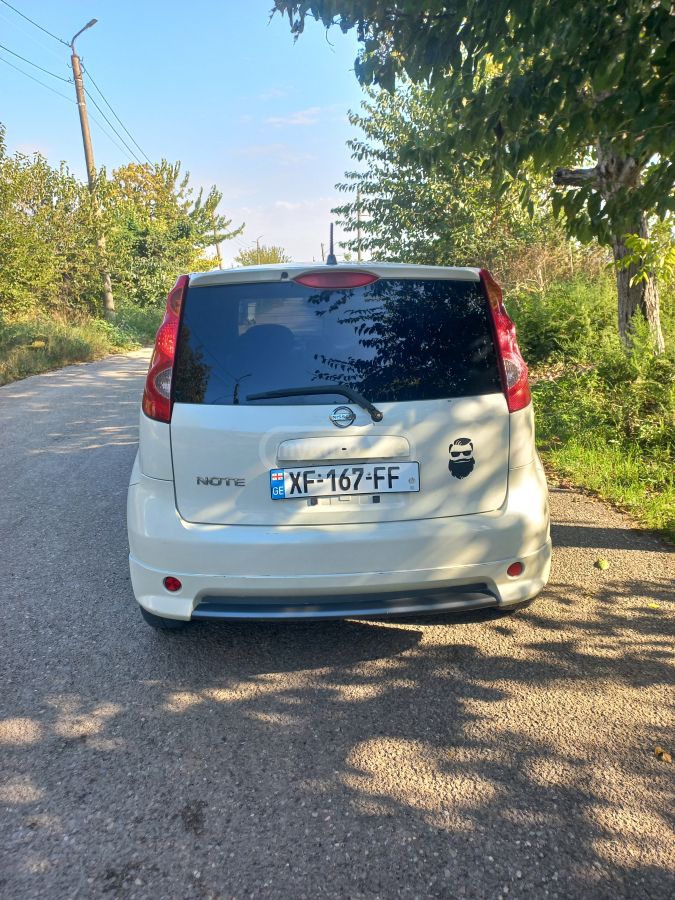 Nissan Note 2005 — photo 2