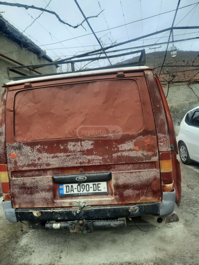 Ford Transit 1992 — photo 2