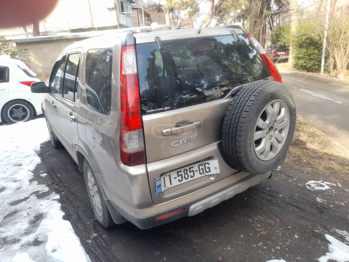 Honda CR-V 2005 — photo 2