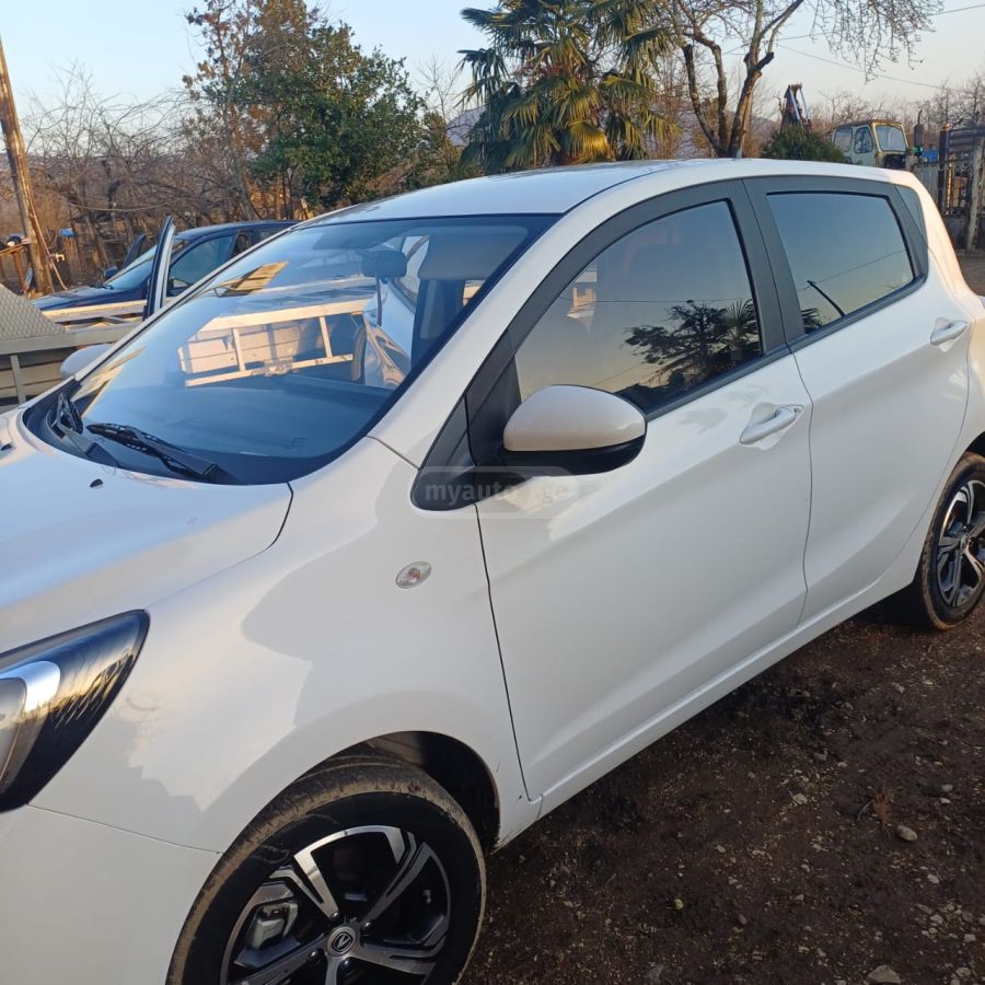 Changan BEN BEN E-STAR 2023 — photo 2