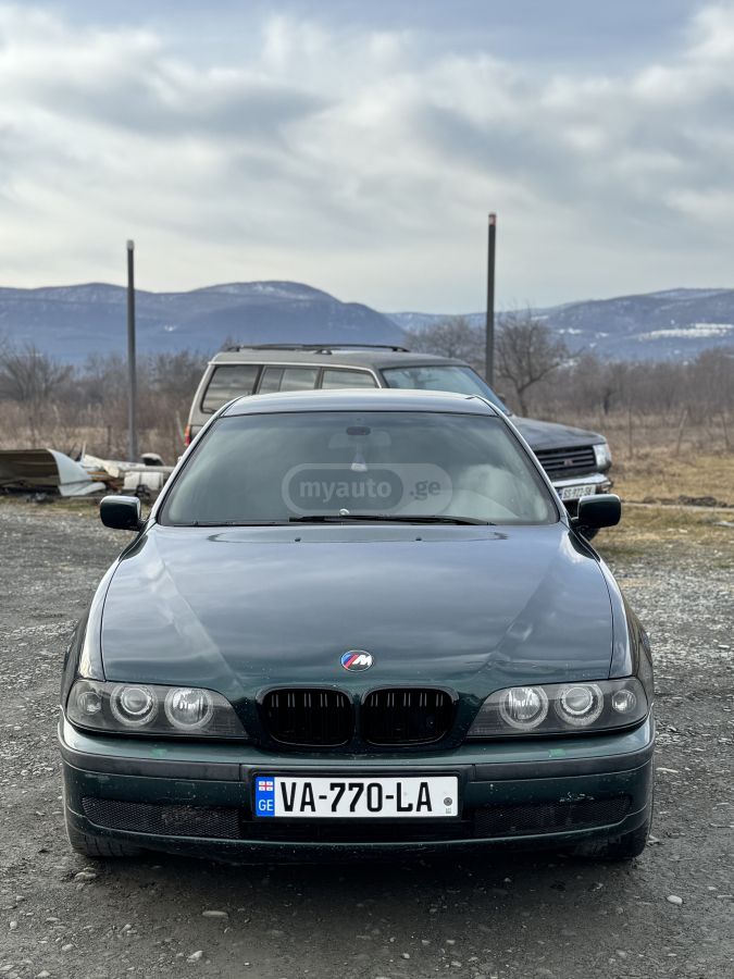 BMW 528