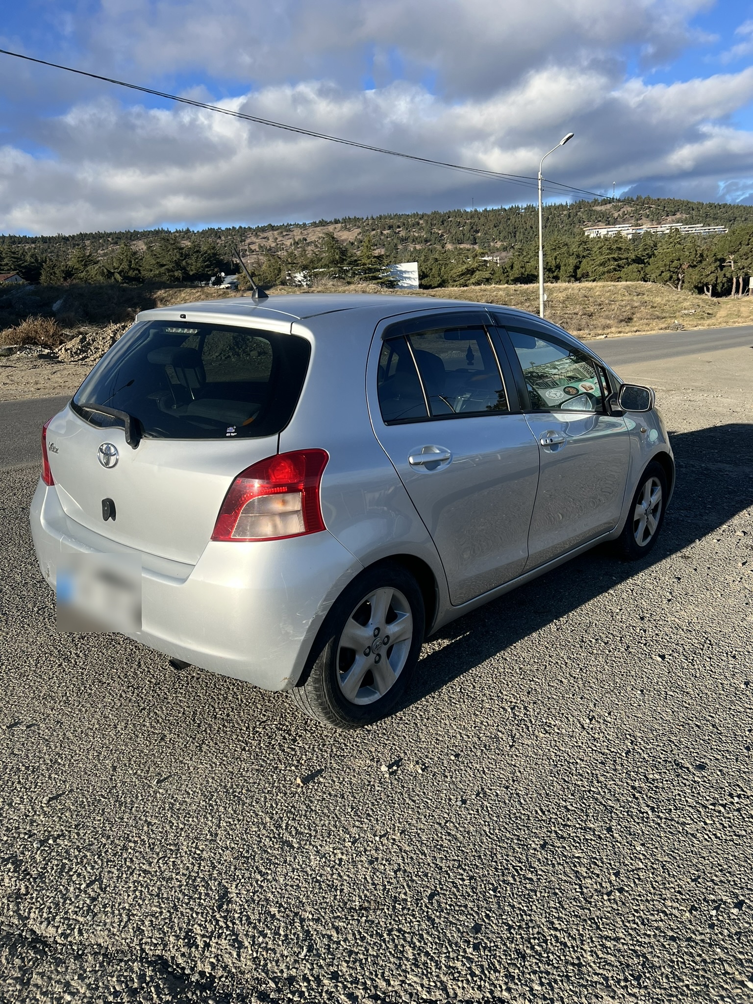 Toyota Vitz 2005 — photo 2