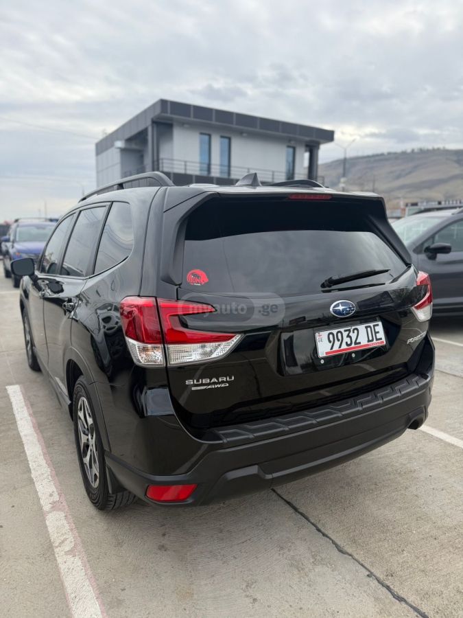 Subaru Forester 2021 — photo 2