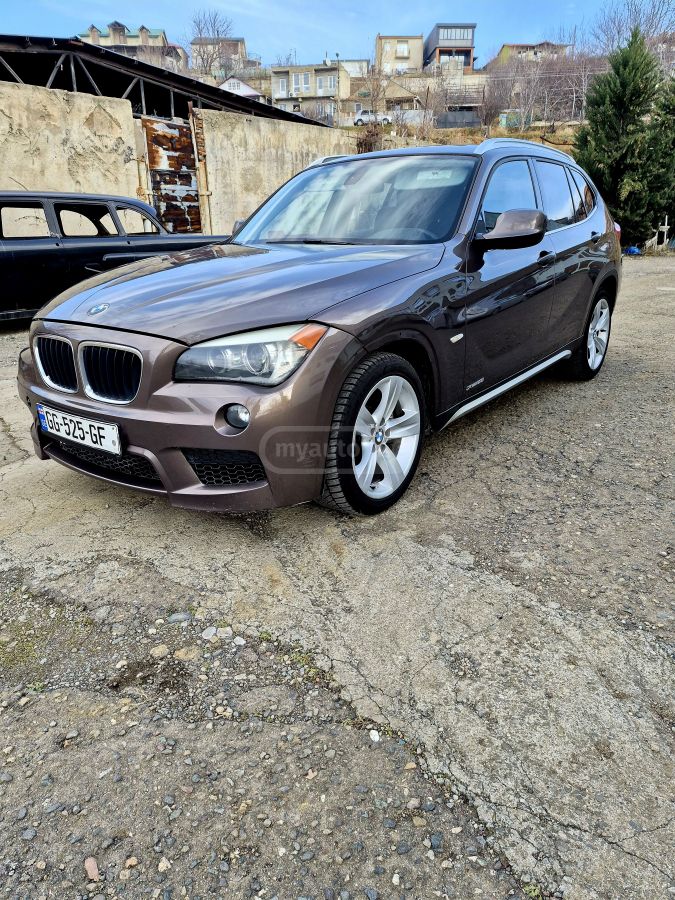 BMW X1 2011 — photo 2