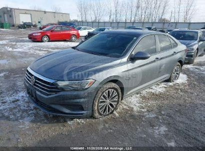 Volkswagen Jetta 2019 — photo 2