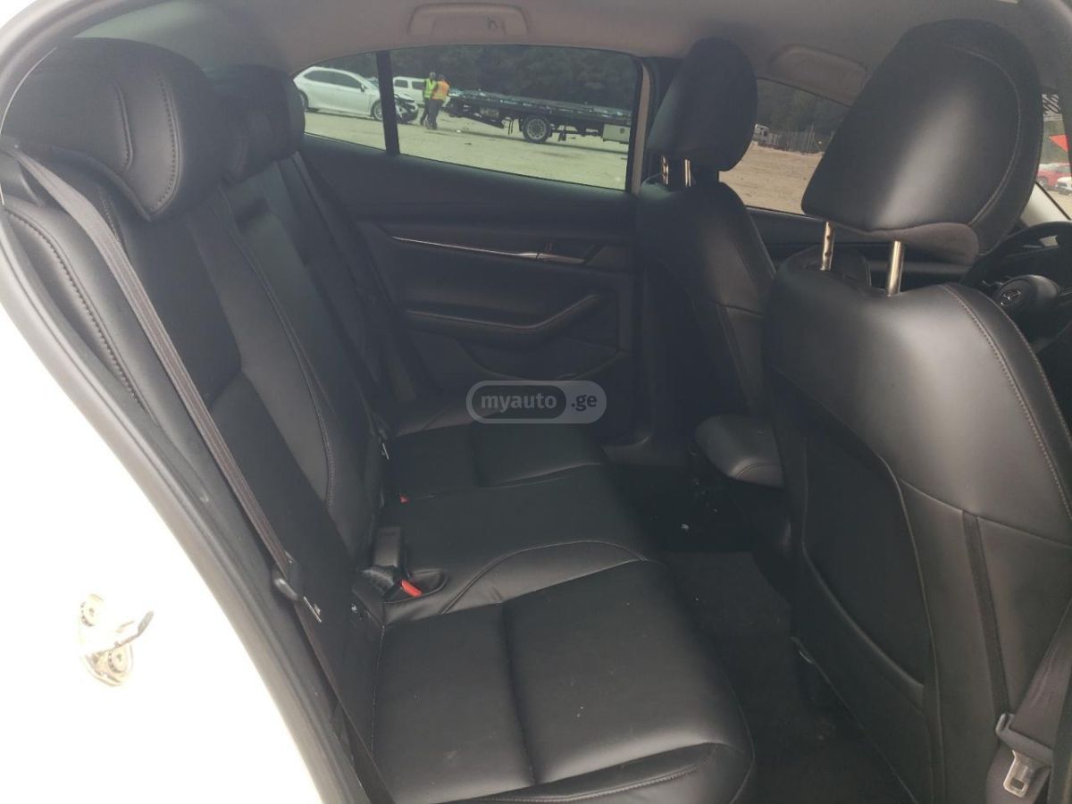 Mazda Mazda3 2021 — photo 2