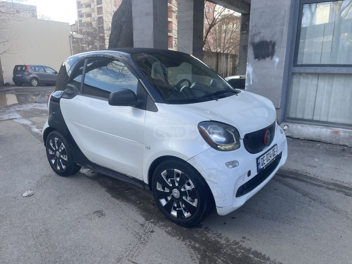 Smart Fortwo 2018 — photo 2