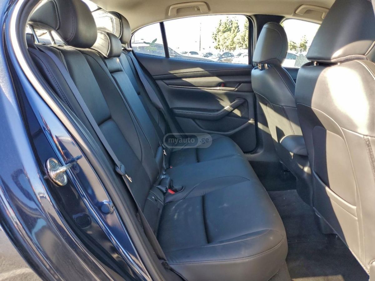 Mazda Mazda3 2021 — photo 2