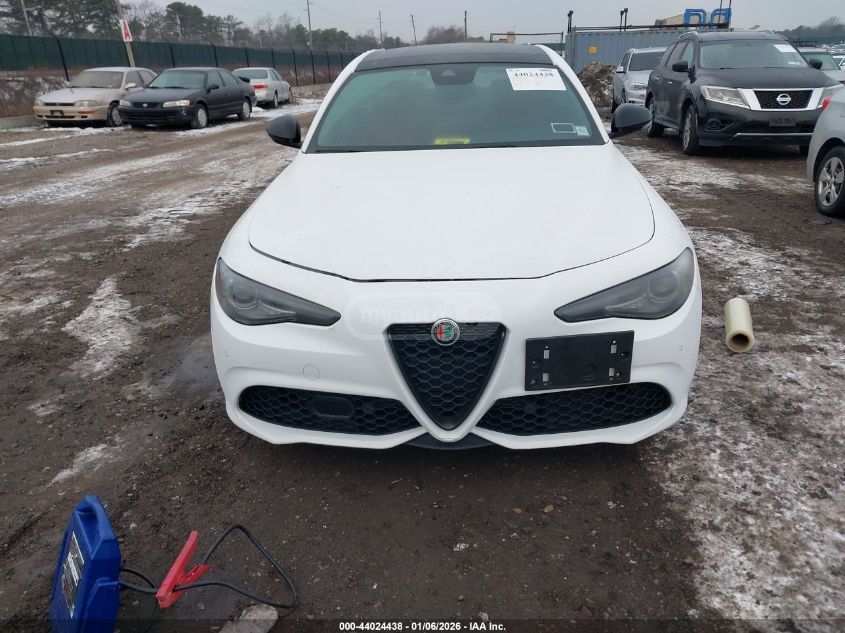 Alfa Romeo Giulia 2023 — photo 2