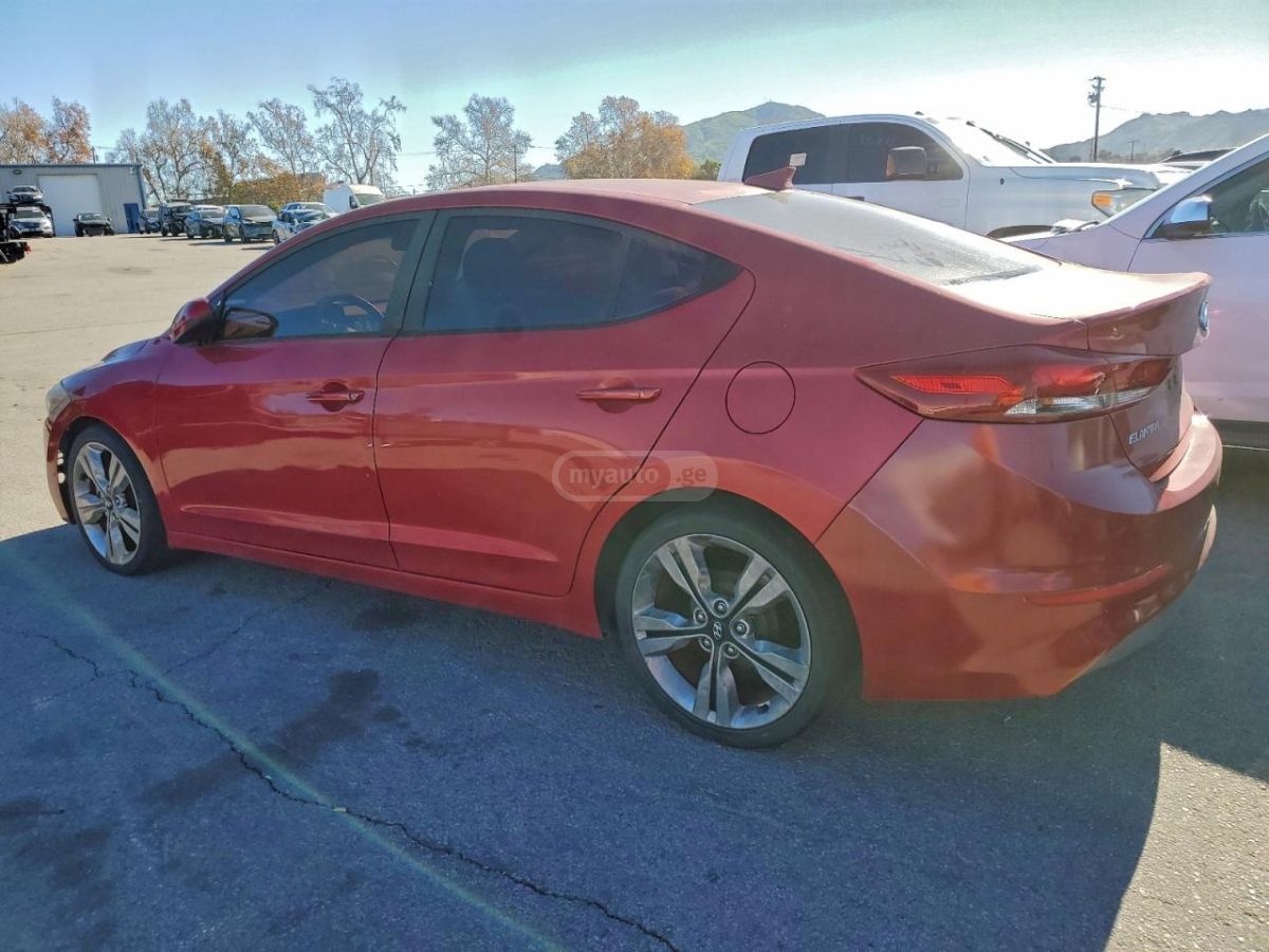 Hyundai Elantra 2017 — photo 2