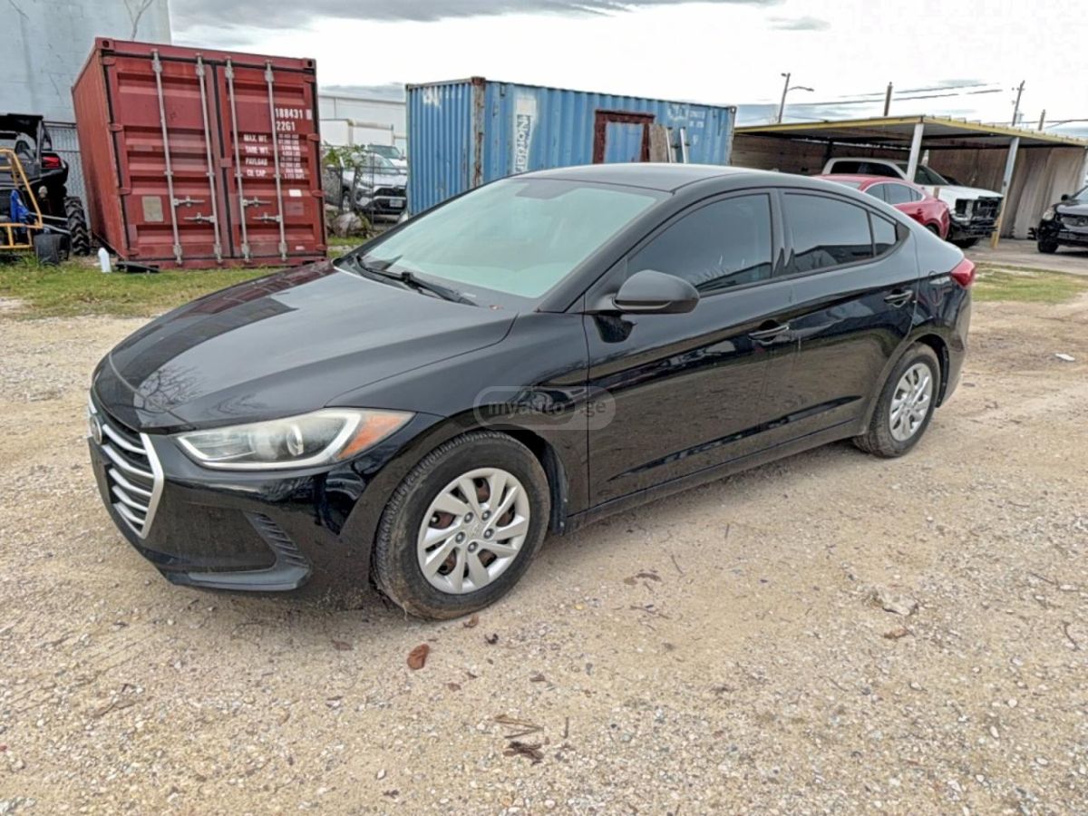 Hyundai Elantra 2017 — photo 2