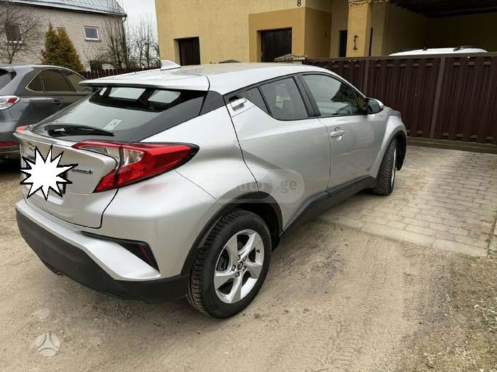 Toyota CHR 2018 — photo 2