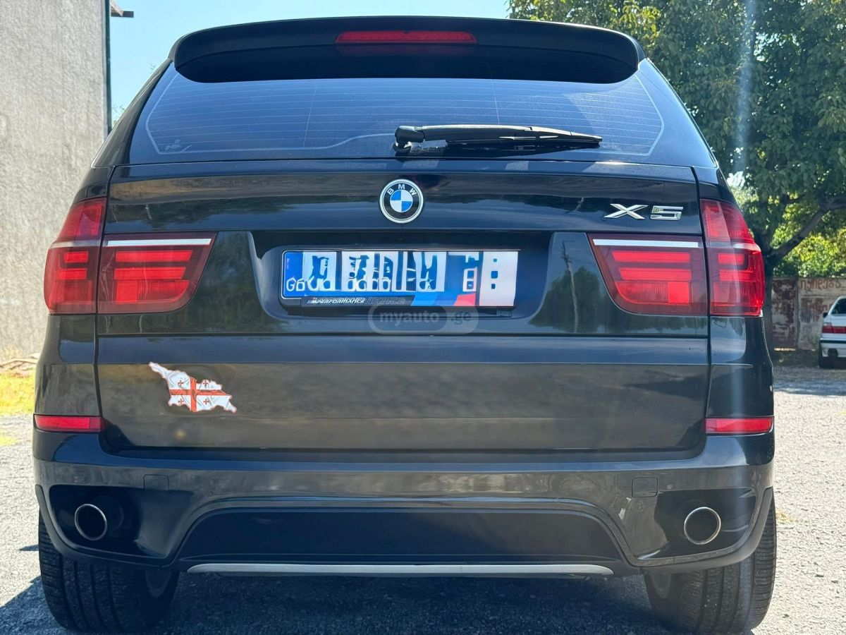 BMW X5 2013 — photo 2