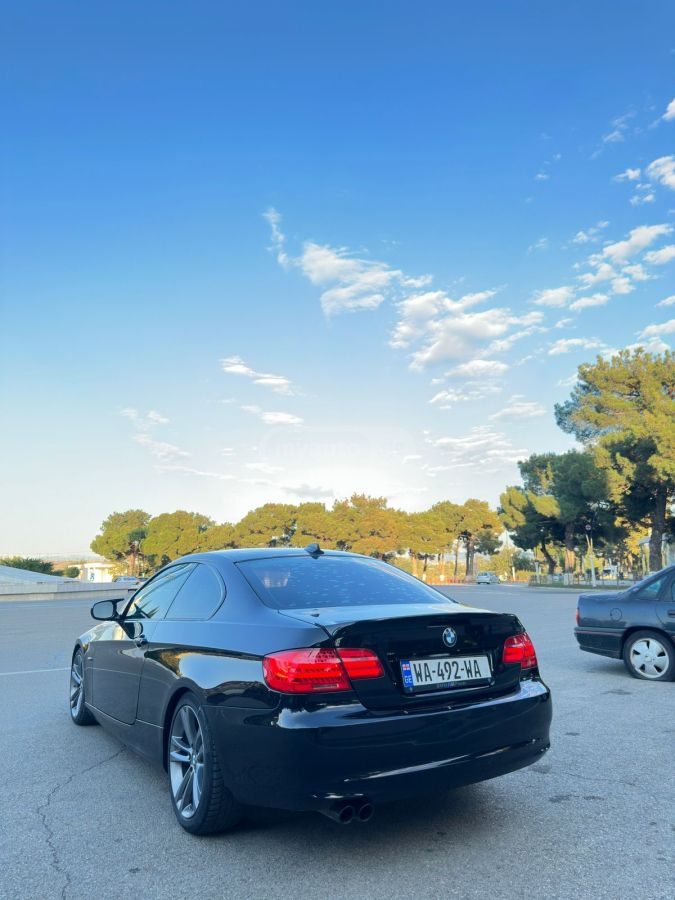 BMW 328 2010 — photo 2