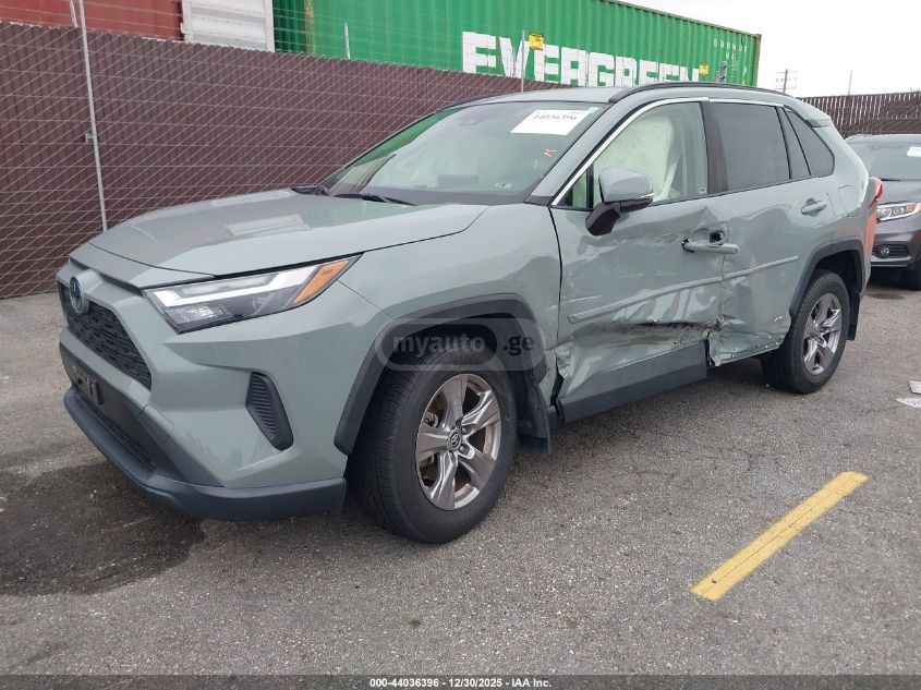 Toyota RAV 4 2022 — photo 2