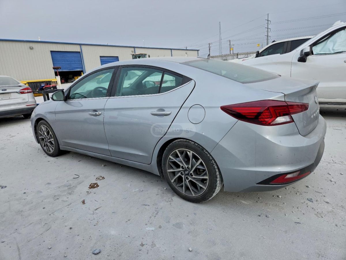 Hyundai Elantra 2020 — photo 2