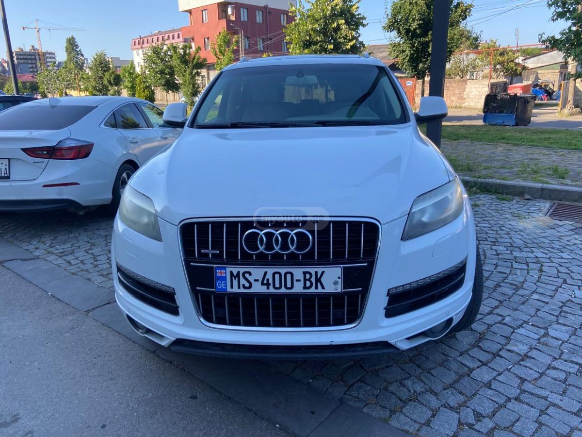 Audi Q7 2015 — photo 2
