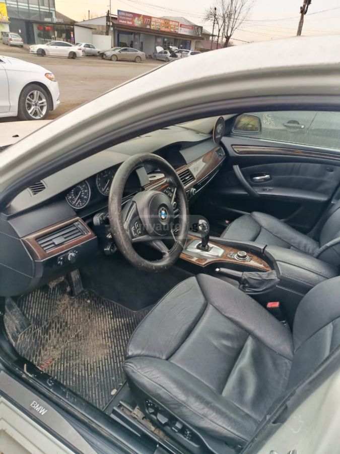 BMW 530 2008 — photo 2