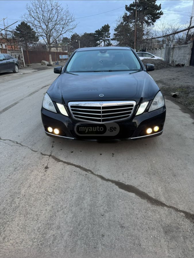 Mercedes-Benz E 212