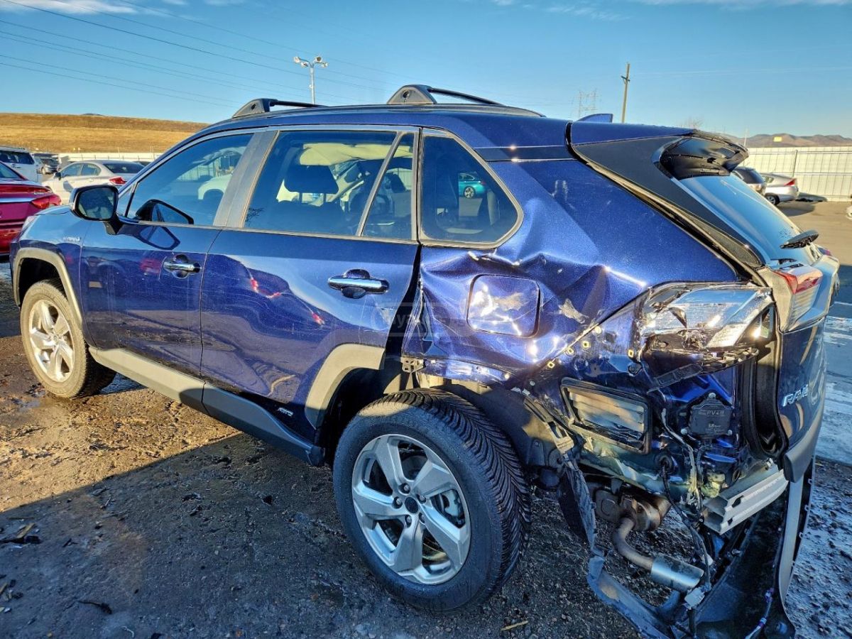 Toyota RAV4 2021 — photo 2