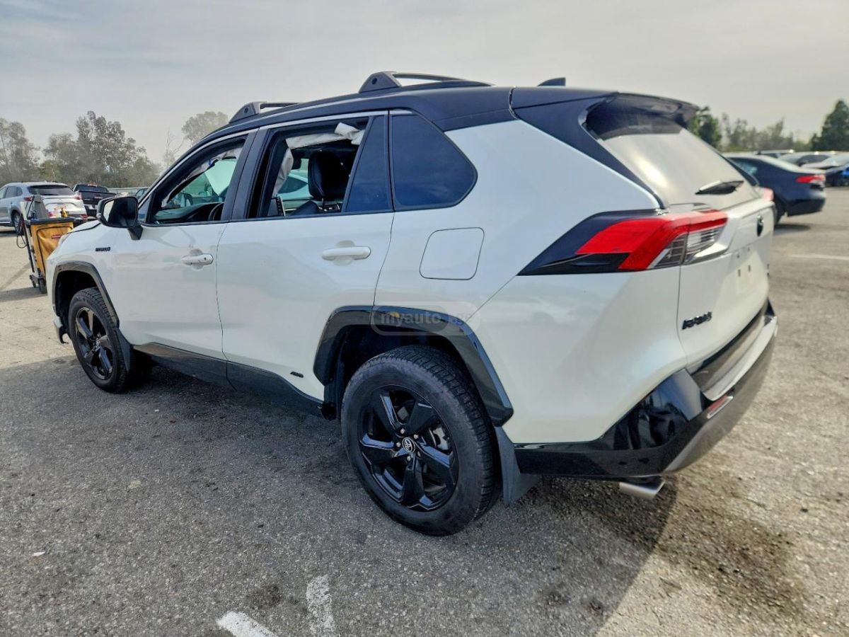 Toyota RAV 4 2021 — photo 2