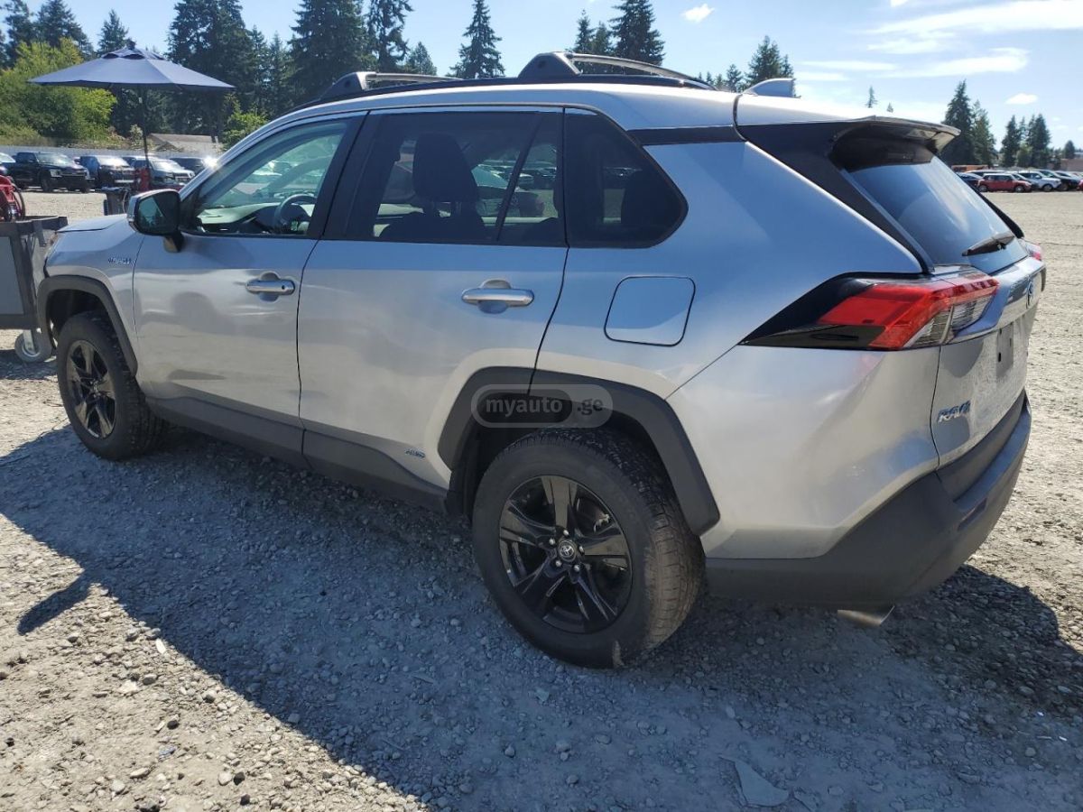 Toyota RAV 4 2020 — photo 2