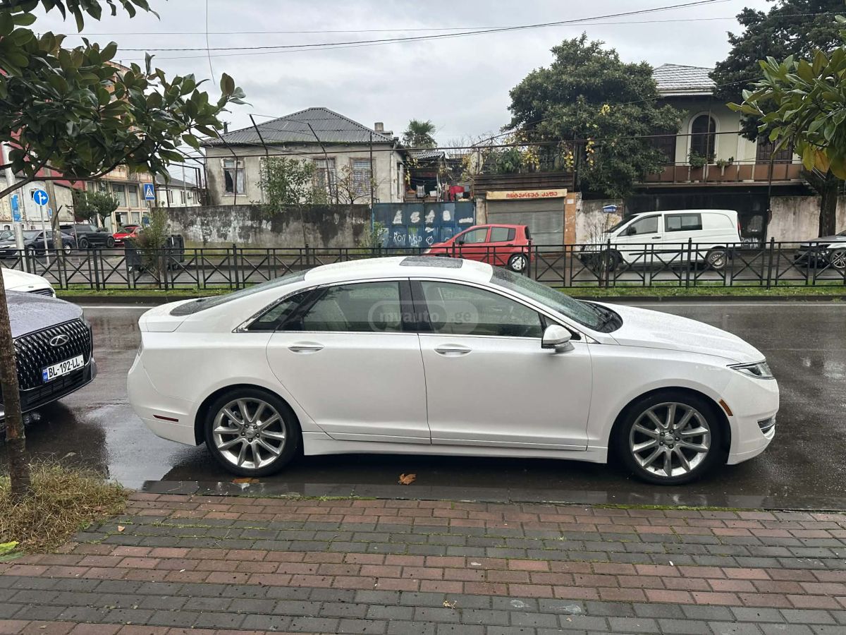 Lincoln MKZ