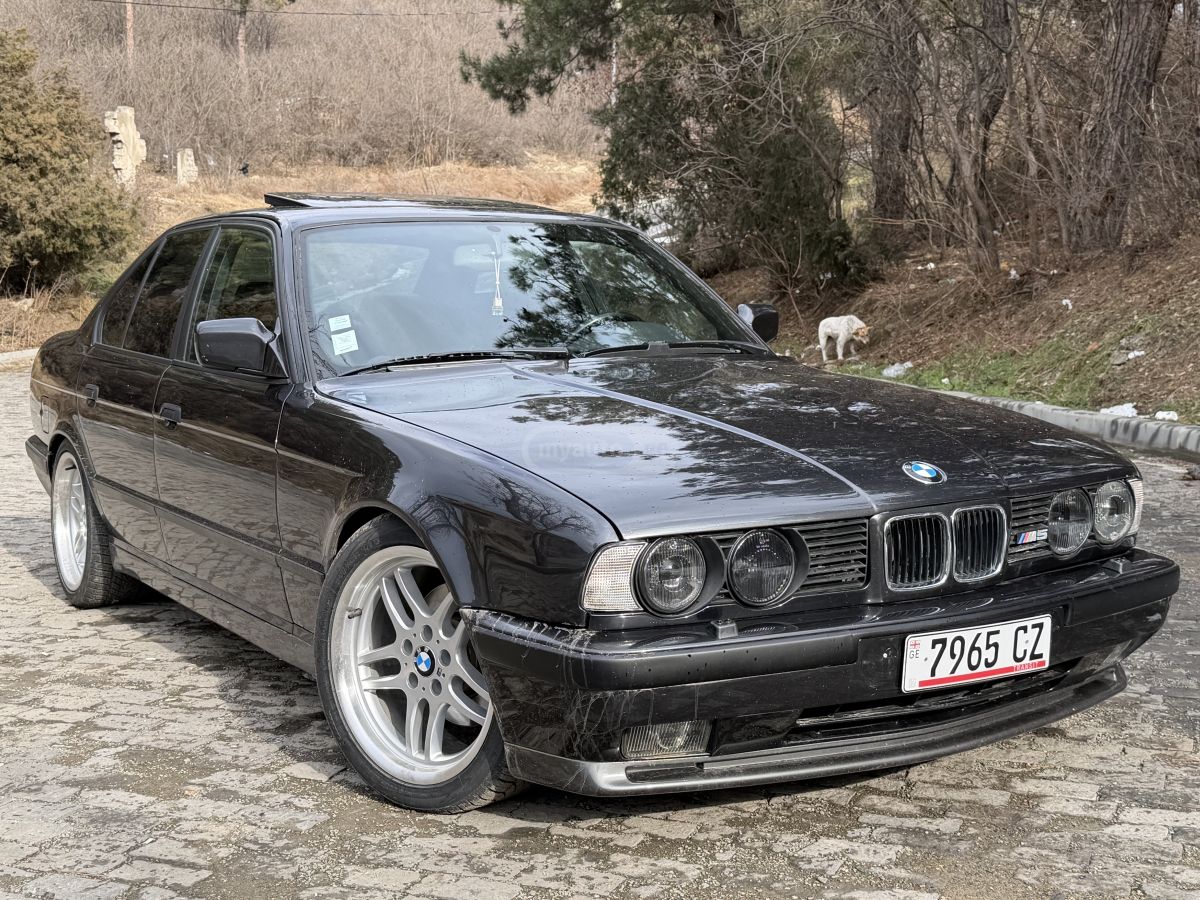 BMW M5 1990 — photo 2