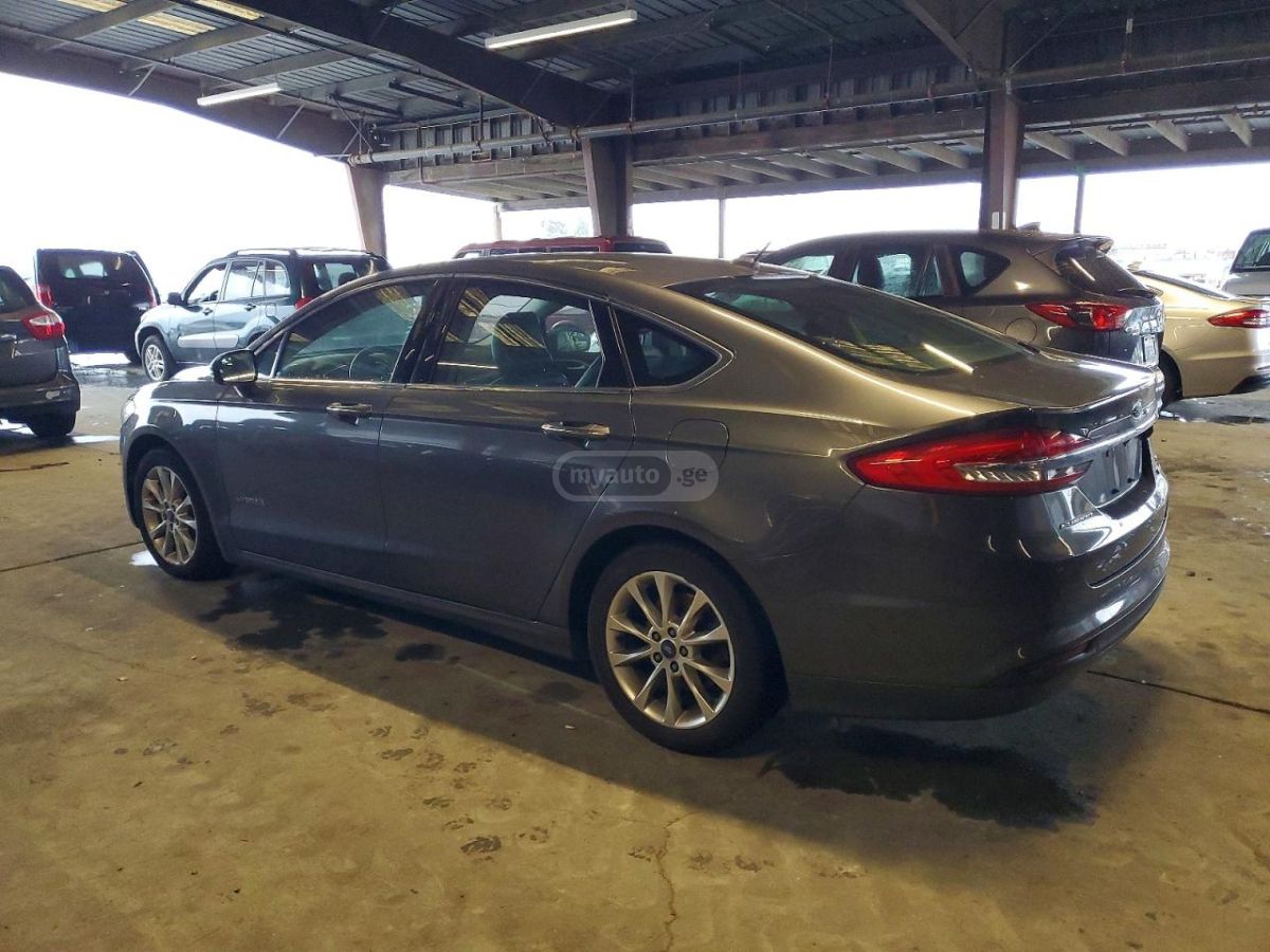 Ford Fusion 2017 — photo 2