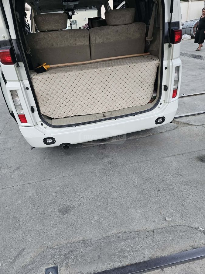 Nissan Elgrand 2004 — photo 2