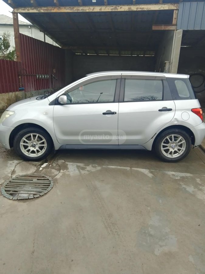 Toyota Ist