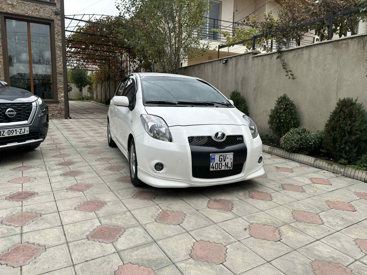 Toyota Vitz 2007 — photo 2