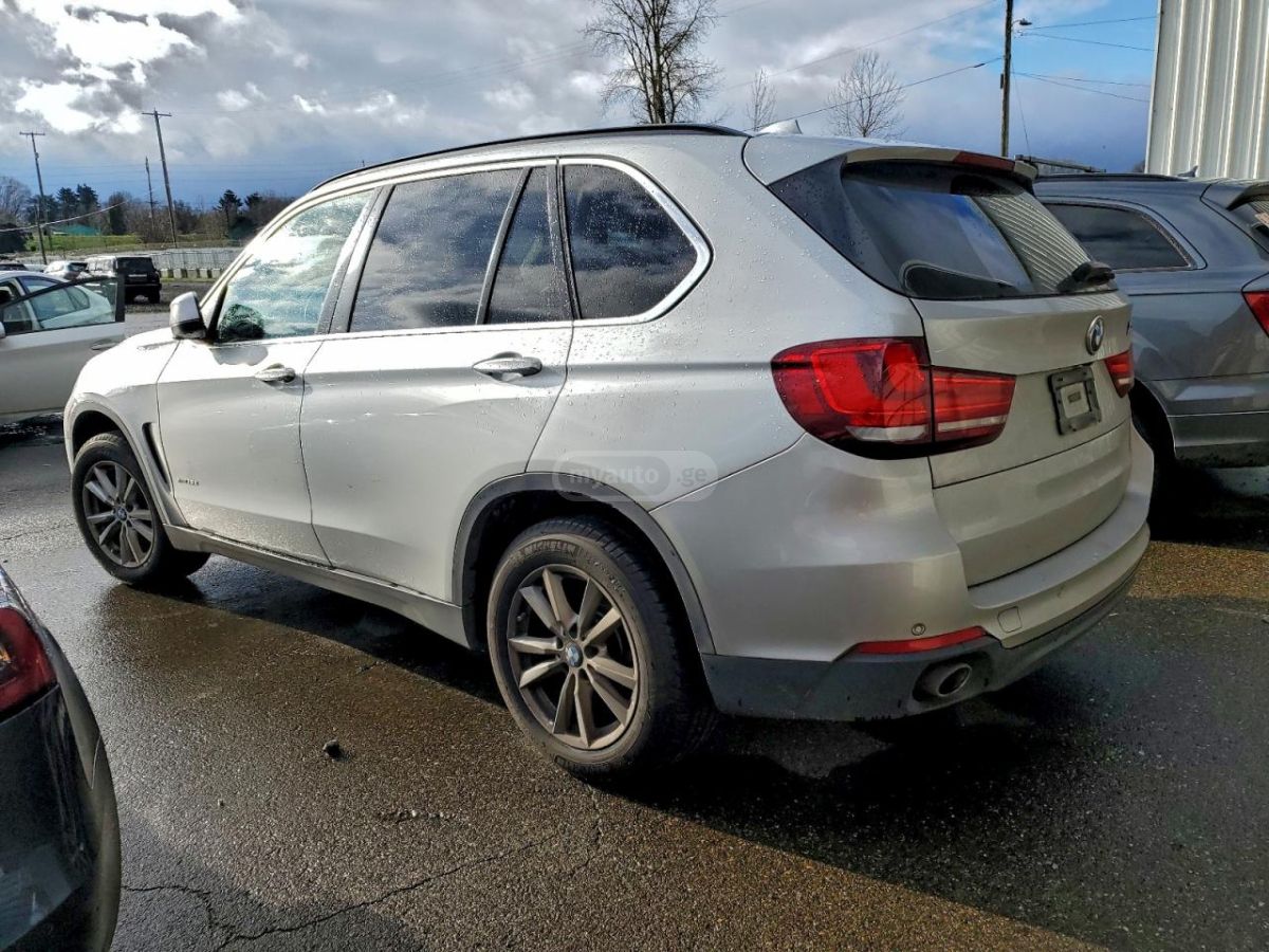 BMW X5 2015 — photo 2