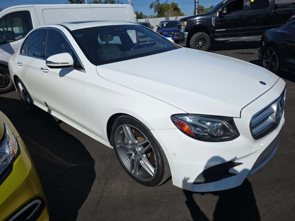 Mercedes-Benz E 300 2018 — photo 2