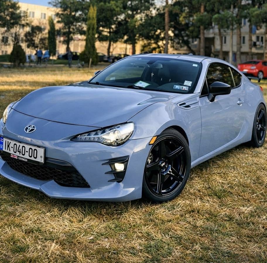 Subaru BRZ 2018 — photo 2