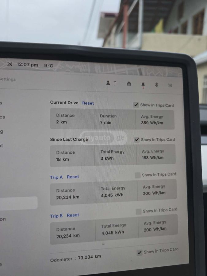 Tesla Model Y 2023 — photo 2