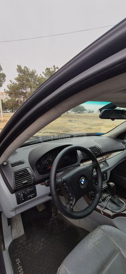 BMW X5 2004 — photo 2