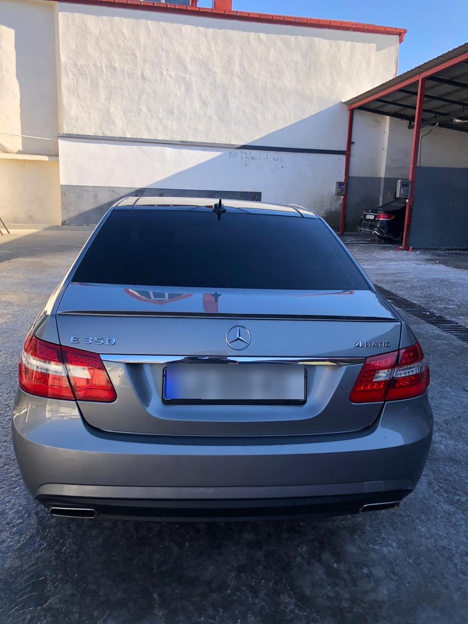 Mercedes-Benz E 350 2011 — photo 2